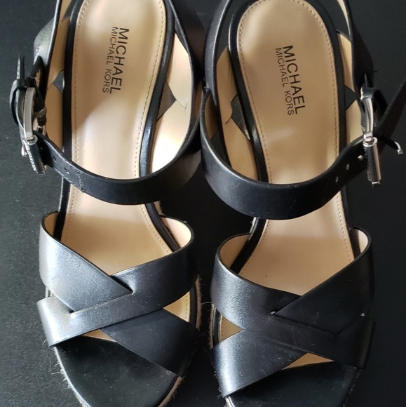 Michael Kors Platform Wedges Black Leather - Picture 4 of 4